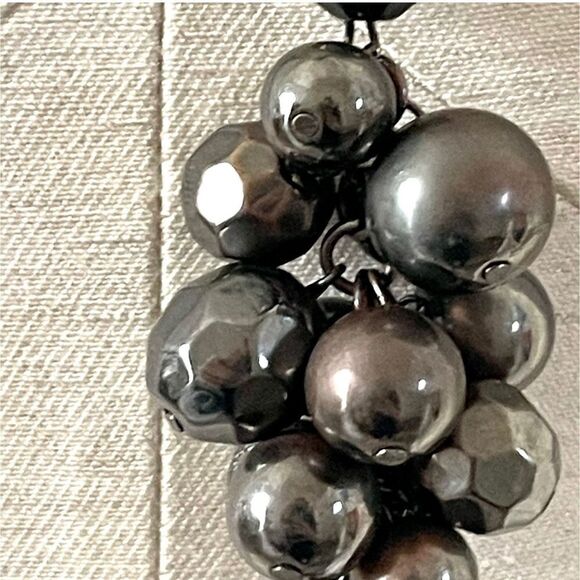 Long black chain beaded cluster necklace - Picture 4 of 12